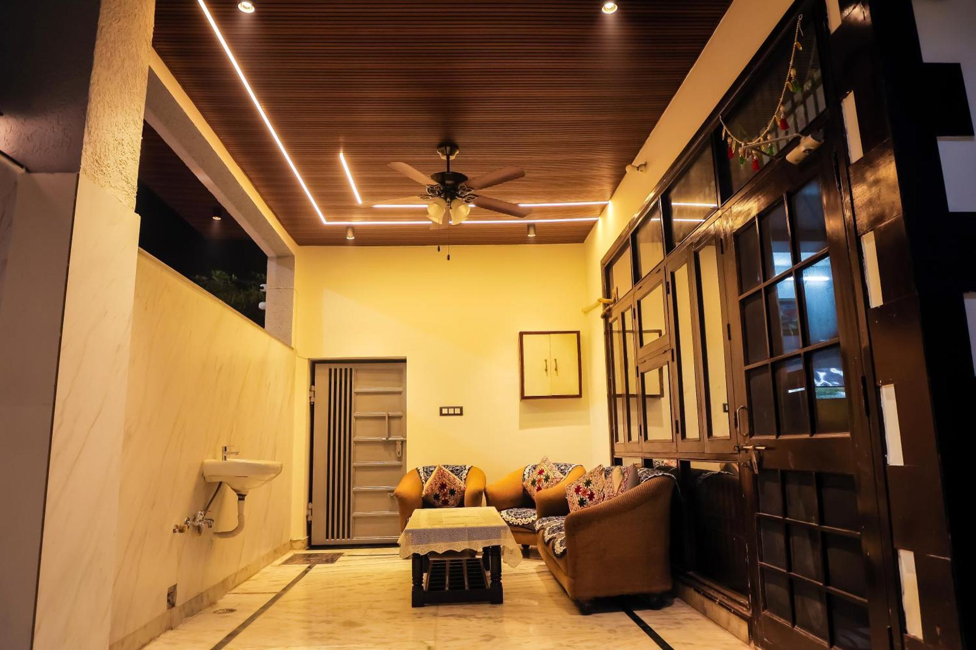 Anirudh Homestay Agra  Exterior photo